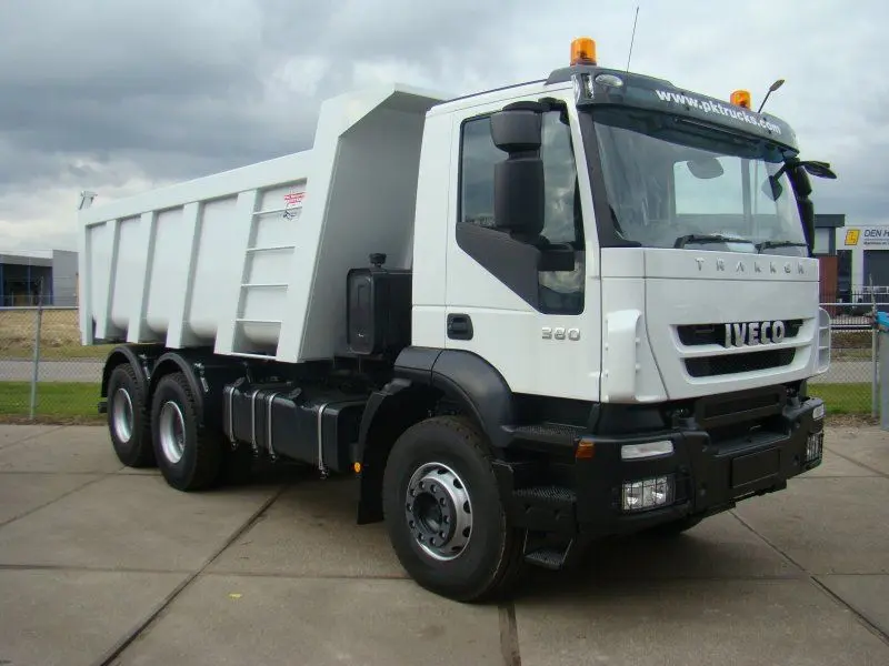 PK-Trucks-Moerdijk-Iveco-6x4-Export-2